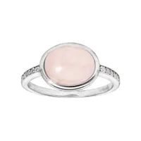 bague en argent rhodié avec pierre ovale en quartz rose et oxydes blancs sertis