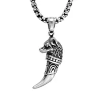 collier en acier chaîne avec pendentif corne et tête de loup vieillie 55cm