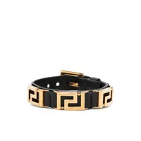 versace bracelet en cuir à breloque greca - noir