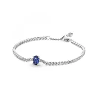 bracelet argent rivière pavé avec cristal bleu oval centré pandora timeless